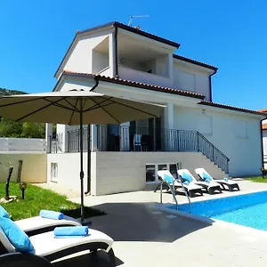 Villa Aura Yourcroatiaholiday, Drenje (Istria)